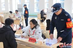 山东烟台长岛海警携手中国志愿医生共赴海岛健康之约