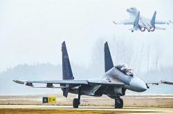 银翼傲霜寒 昼夜啸长空——空军航空兵某旅多课目飞行训 练影像