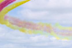 中国空军八一飞行表演队进行新加坡航展适应性训练