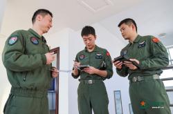 军营观察丨“我们要做关键时刻能顶得上去的一代人”