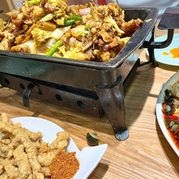 滴滴专车六一暖心联动：17城童趣彩蛋车惊喜上线 46城司机亲子活动